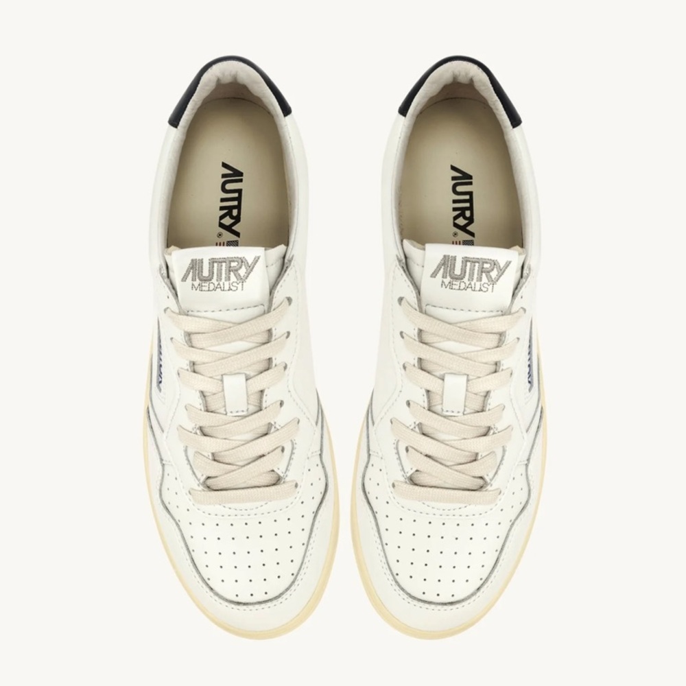 Autry Medalist Low Sneaker - Picture 4 of 10